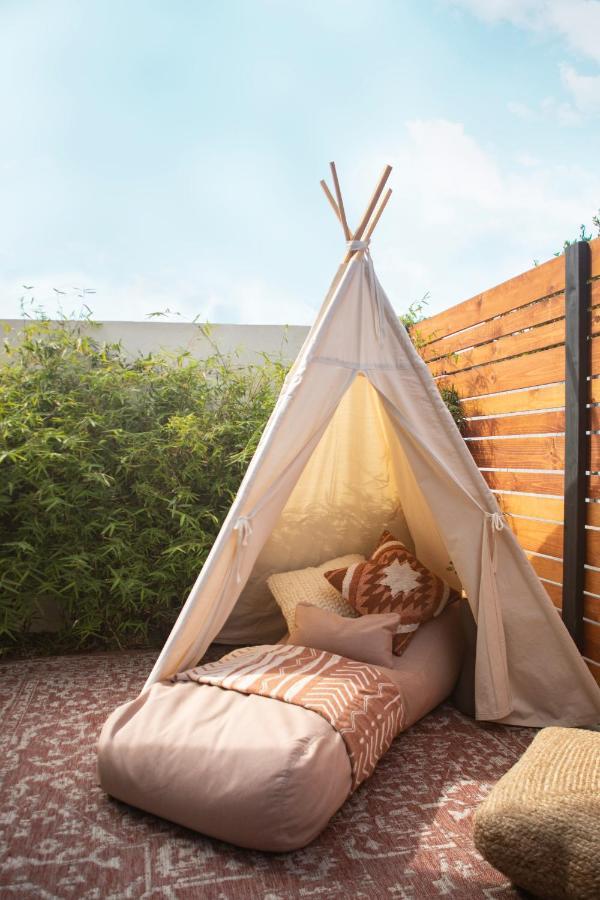 Haven Coliving Hostel Los Angeles Exterior photo