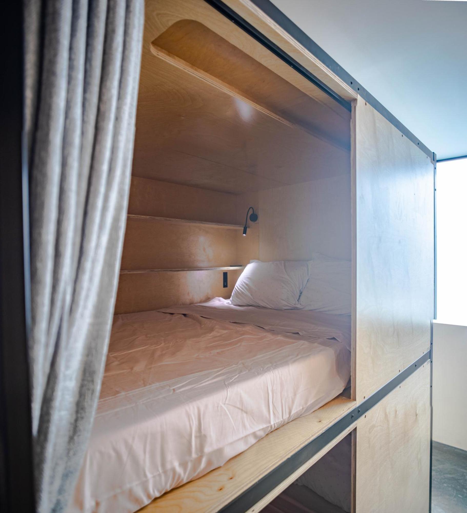 Haven Coliving Hostel Los Angeles Exterior photo